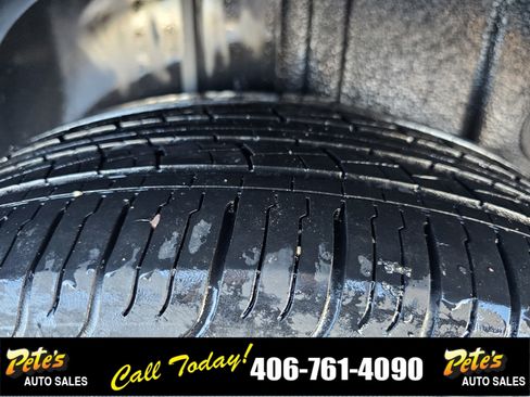 Used 2018 Dodge Grand Caravan SE w/ UConnect Hands-Free Group image 11