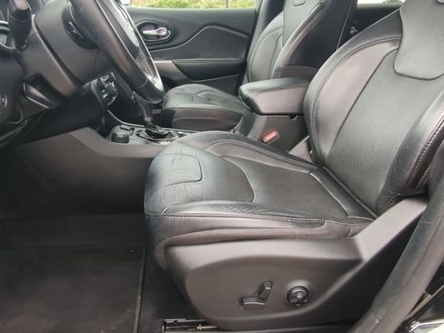 Used 2021 Jeep Cherokee Limited AWD/4WD image 11