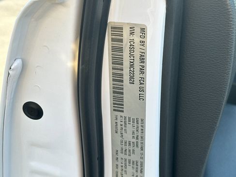 Used 2022 Dodge Durango R/T image 31