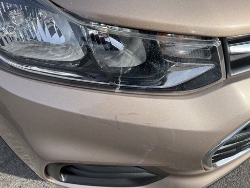 Used 2018 Chevrolet Trax LS image 3