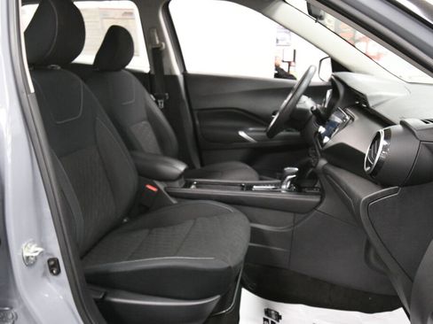 Used 2022 Nissan Kicks SV image 25