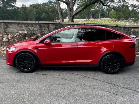 Used 2022 Tesla Model X image 7