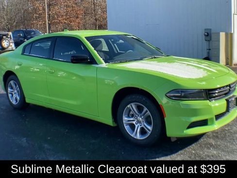 Used 2023 Dodge Charger SXT w/ Cold Weather Package RWD image 2