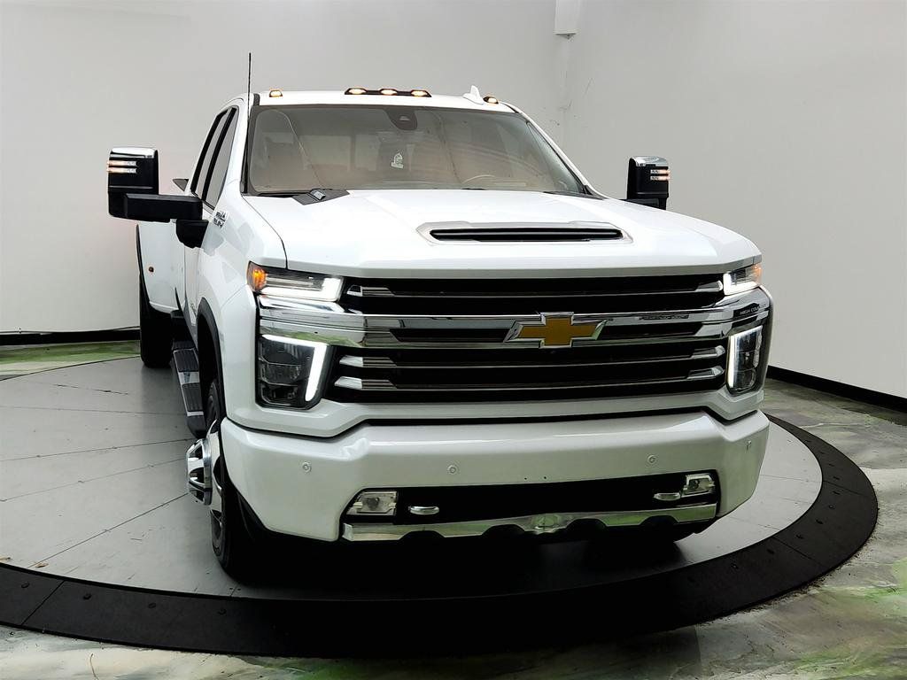 Used 2021 Chevrolet Silverado 3500 High Country AWD/4WD image 2