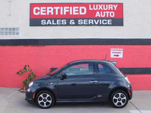 Used 2017 FIAT 500 e image 2