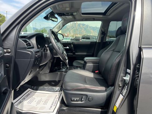 Used 2020 Toyota 4Runner TRD Off-Road Premium w/ Moonroof Package AWD/4WD image 11