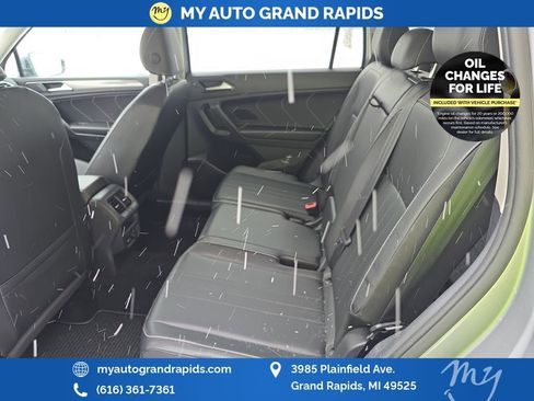 Used 2022 Volkswagen Tiguan SE image 31