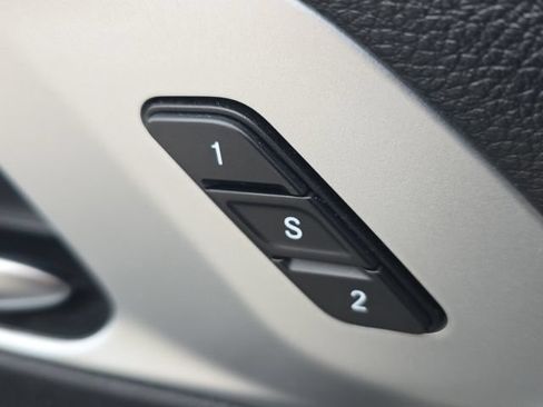 Used 2022 Chrysler Pacifica Touring-L w/ S Appearance Package FWD image 26
