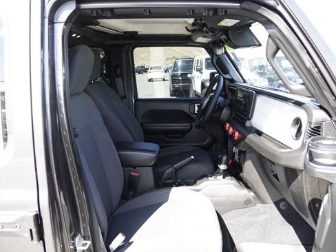 Certified 2024 Jeep Wrangler Unlimited Sport AWD/4WD image 20