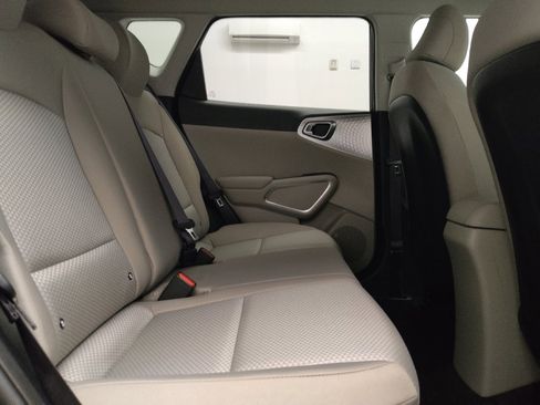 Used 2025 Kia Soul LX w/ LX Technology Package image 19