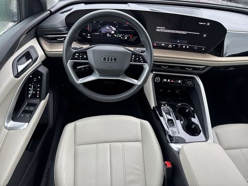 Certified 2025 Audi Q5 Premium w/ Convenience Package AWD/4WD image 7
