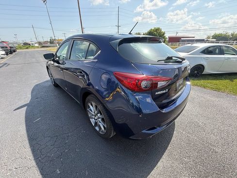 Used 2018 MAZDA MAZDA3 Touring FWD image 6