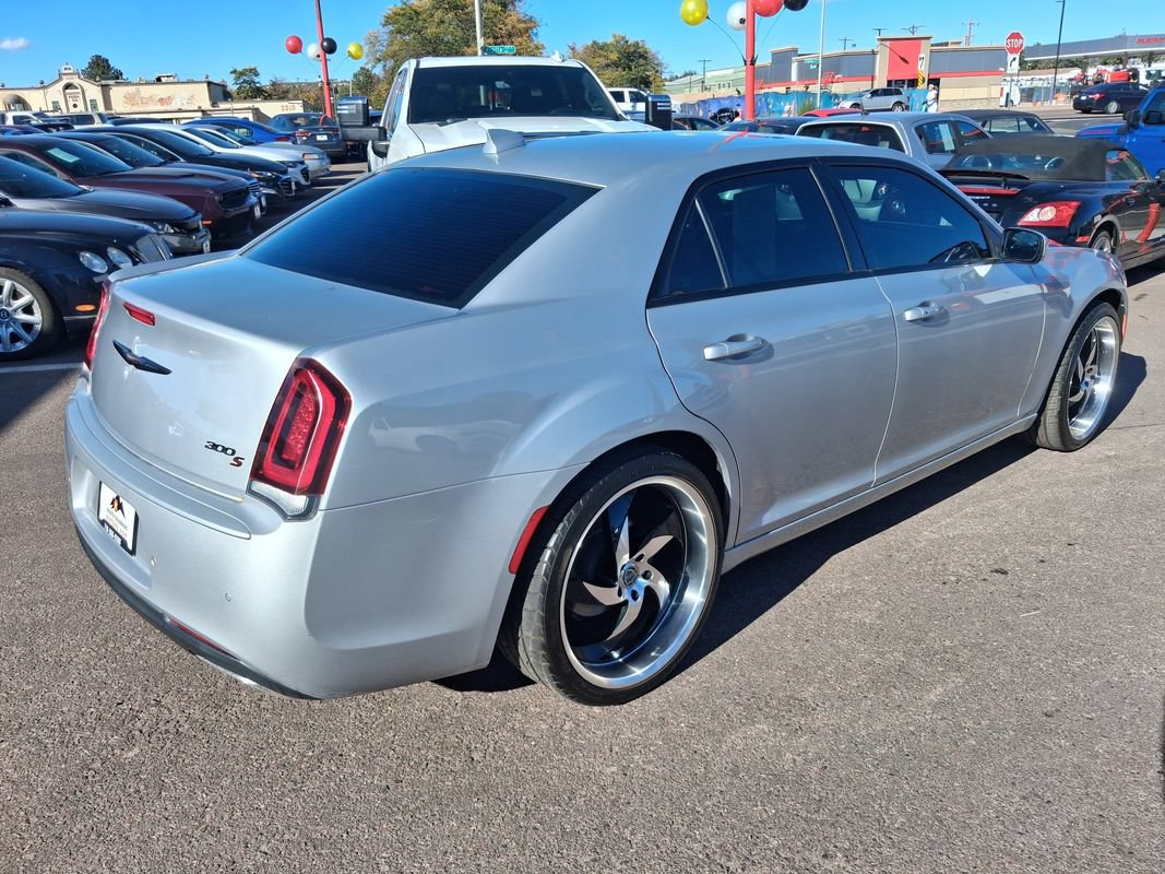 Used 2021 Chrysler 300 S RWD image 7