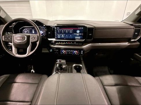 Used 2024 GMC Sierra 1500 SLT w/ SLT Premium Plus Package image 18