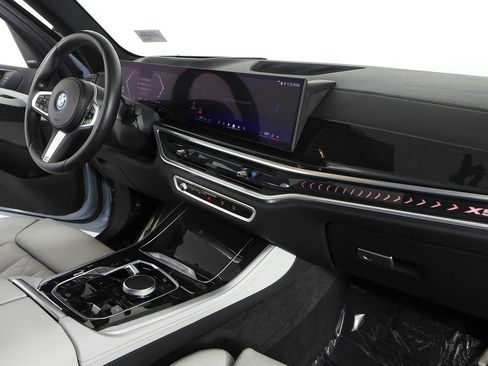 Used 2024 BMW X5 xDrive50e w/ M Sport Package AWD/4WD image 13