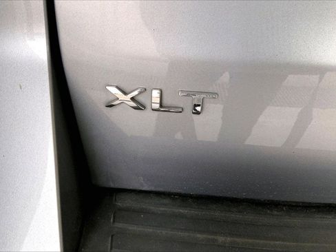 Used 2024 Ford Expedition XLT image 9
