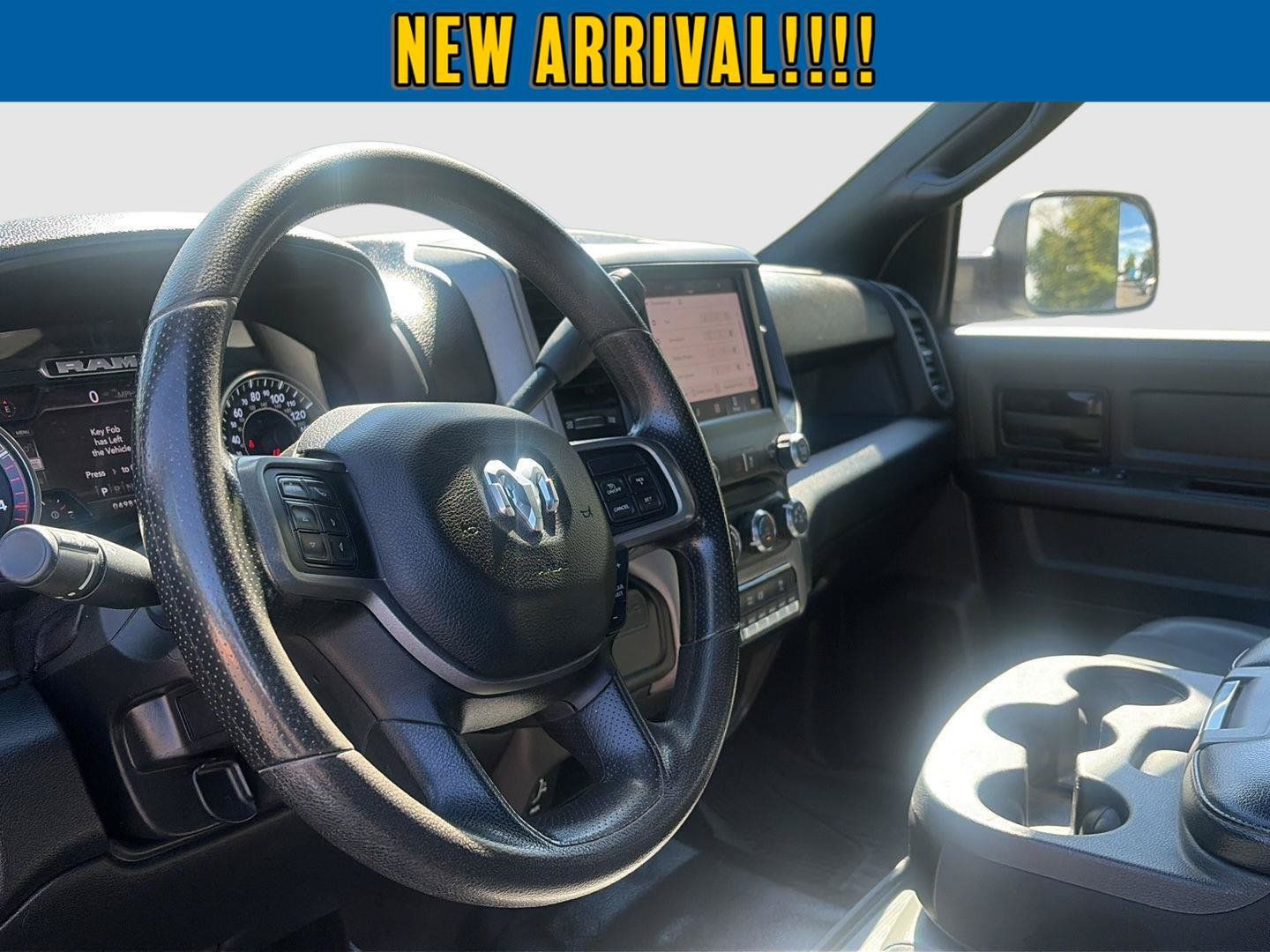 Used 2022 RAM 3500 Tradesman w/ Chrome Appearance Group AWD/4WD image 9