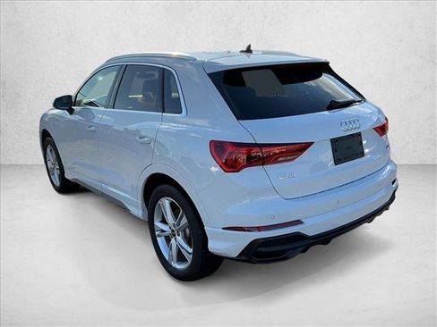 Used 2023 Audi Q3 2.0T Premium Plus w/ Premium Plus Package image 7