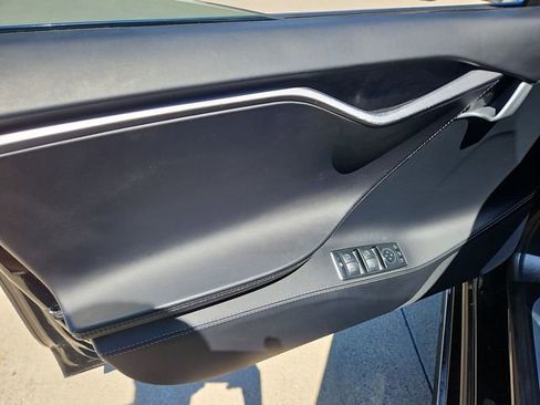 Used 2019 Tesla Model S Long Range AWD/4WD image 21