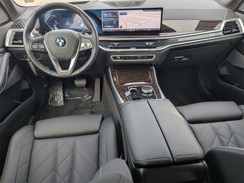 Used 2025 BMW X5 xDrive40i w/ Premium Package image 19