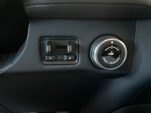 New 2026 Lincoln Navigator L Reserve w/ Jet Appearance Package image 16