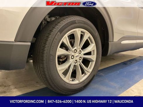 Used 2023 Ford Explorer XLT w/ Equipment Group 202A image 9