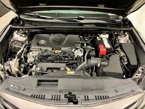 Used 2021 Toyota Camry SE FWD image 29