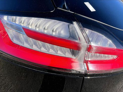 Used 2023 Ford Edge Titanium image 27