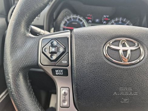 Used 2017 Toyota 4Runner SR5 Premium AWD/4WD image 17