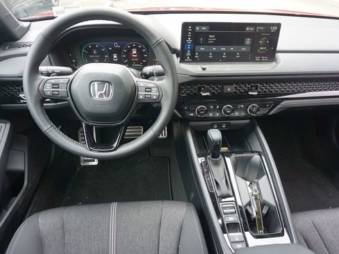Used 2025 Honda Accord Sport image 5