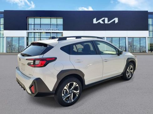 Used 2024 Subaru Crosstrek 2.0i Premium AWD/4WD image 3