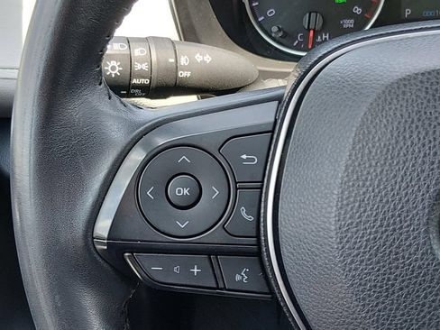Used 2019 Toyota RAV4 XLE Premium FWD image 21