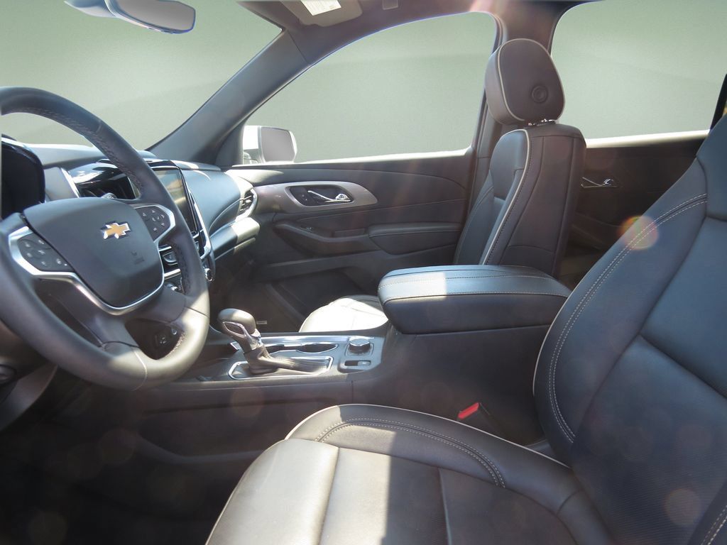 Certified 2023 Chevrolet Traverse Premier FWD image 31