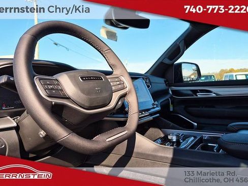 New 2025 Jeep Wagoneer Series III w/ Quick Order Package 25C Super image 19