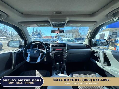 Used 2011 Toyota 4Runner SR5 w/ Convenience Pkg image 18