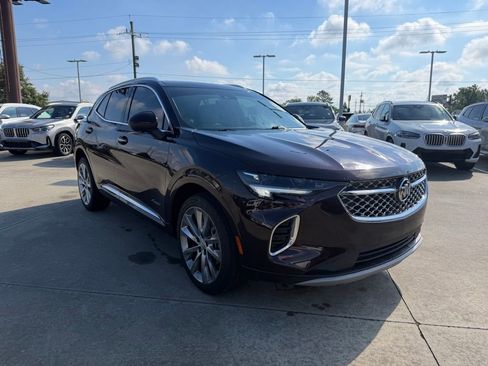Used 2023 Buick Envision Avenir FWD image 2