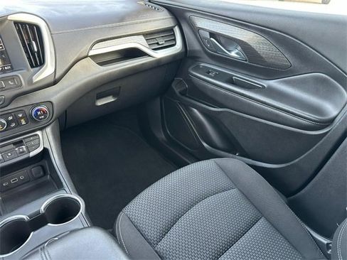 Certified 2024 GMC Terrain SLE w/ Driver Convenience Package image 15