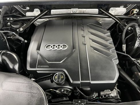 Used 2022 Audi Q5 2.0T Prestige w/ Prestige Package image 35