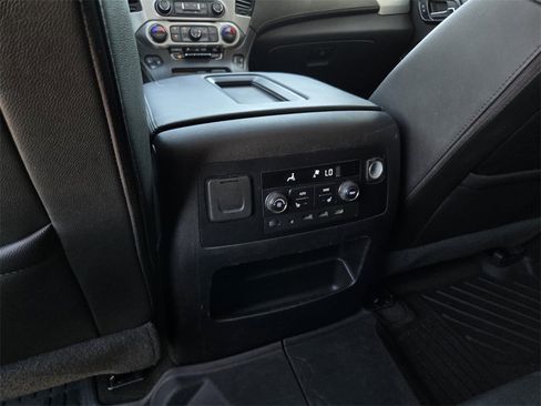 Used 2018 GMC Yukon SLT w/ Open Road Package image 19