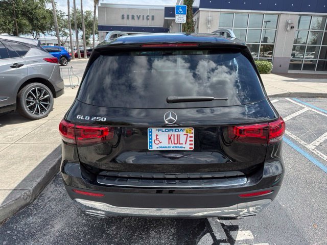 Used 2020 Mercedes-Benz GLB 250 image 3