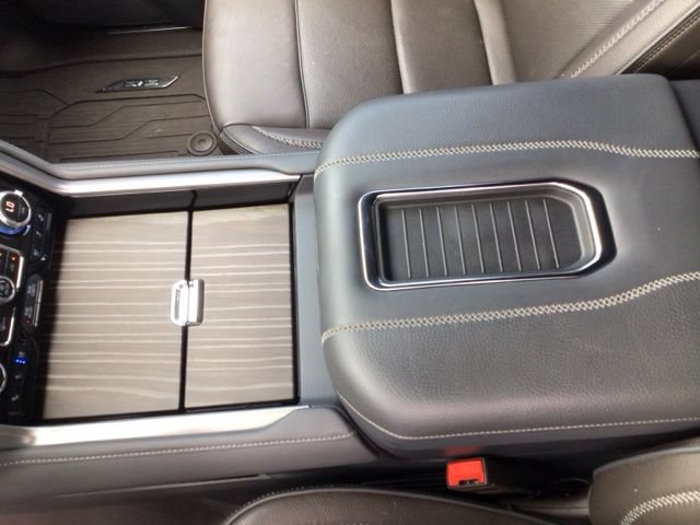Used 2024 GMC Yukon Denali w/ LPO, Floor Liner Package AWD/4WD image 18