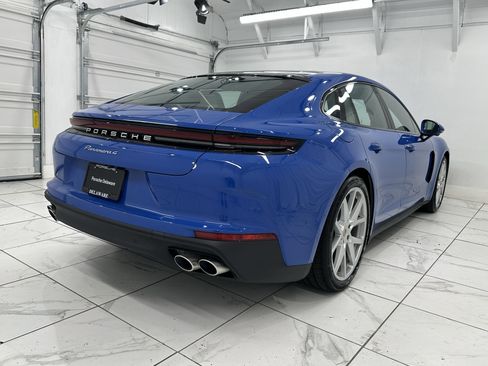 New 2025 Porsche Panamera 4 image 12