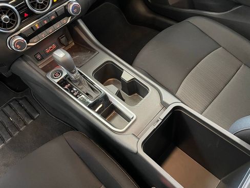 Used 2025 Nissan Sentra SV image 9