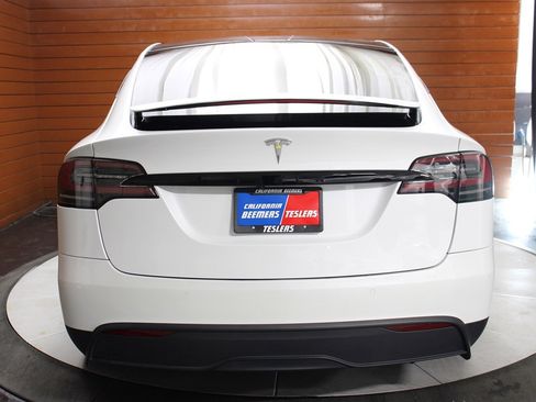 Used 2023 Tesla Model X image 15