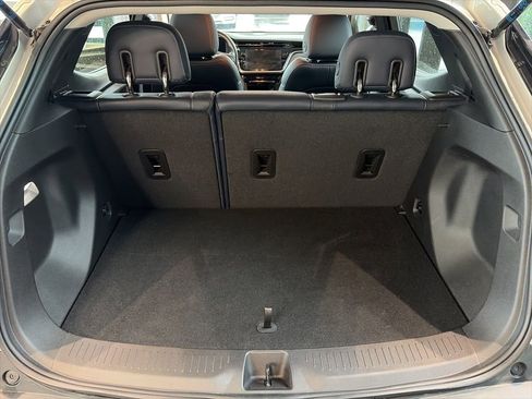 Used 2022 Chevrolet Bolt EUV Premier image 13