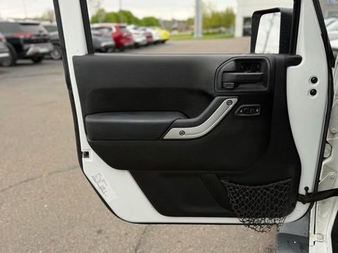 Used 2014 Jeep Wrangler Sahara w/ Dual Top Group AWD/4WD image 10