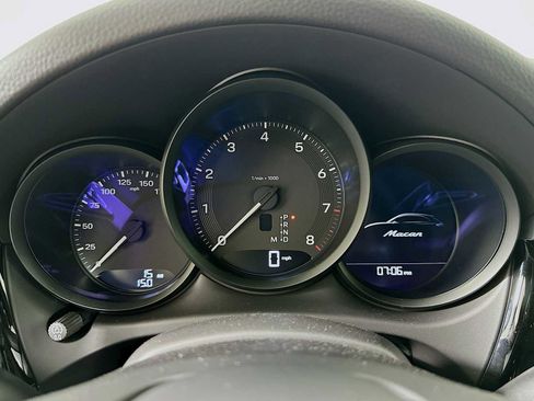 New 2026 Porsche Macan AWD/4WD image 15