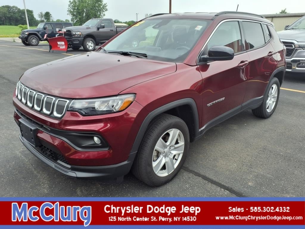 Used 2022 Jeep Compass Latitude w/ Convenience Group AWD/4WD image 1
