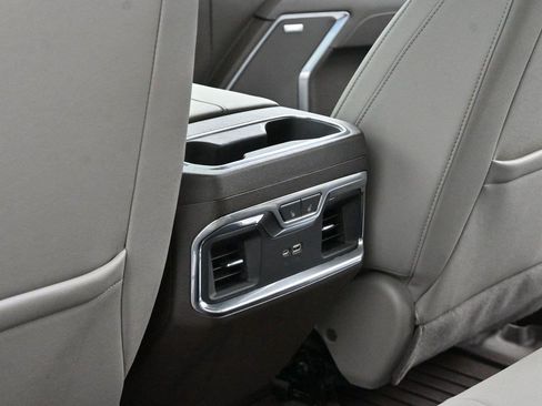 Used 2023 GMC Sierra 1500 SLT w/ SLT Convenience Package AWD/4WD image 31