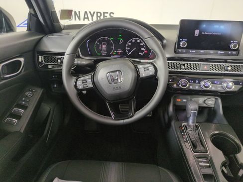 Used 2025 Honda Civic Sport image 13